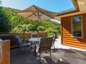 Sawmillers Retreat - Arrowtown Holiday Home, Arrowtown